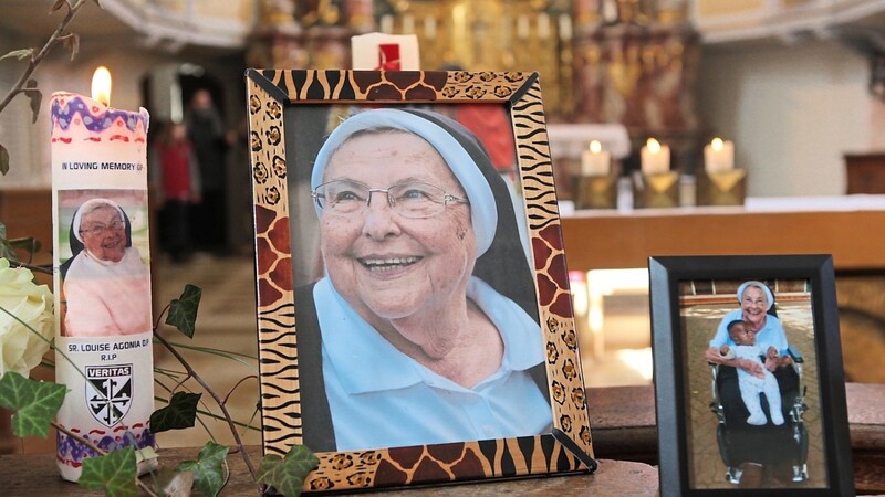 Fünf Jahre ist die Trauerfeier für die verstorbene Schwester Agonia her.
