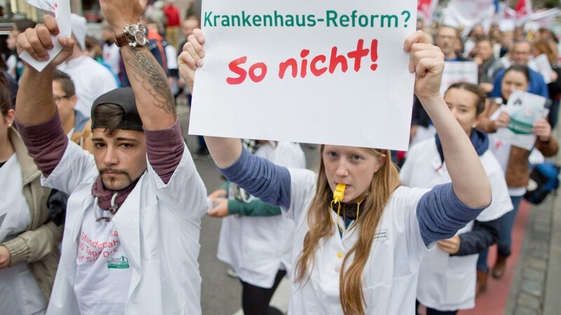 Die Ärztegewerkschaft Marburger Bund hat zu einem bundesweiten Streik aufgerufen, an dem sich auch bayerische Ärzte beteiligen sollen. (Symbolbild)