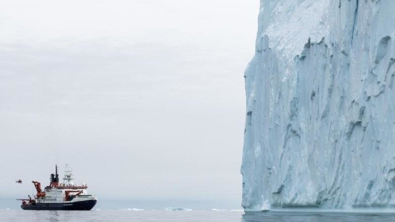 Das Forschungsschiff Polarstern, hier in der Pine Island Bucht in der Westantarktis