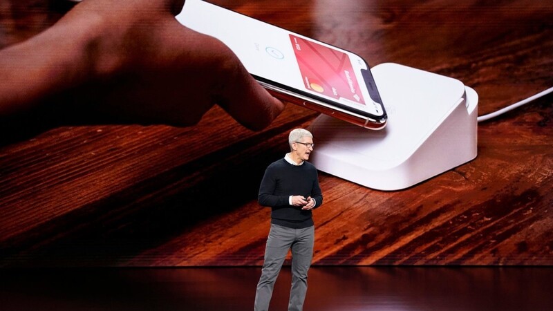 Tim Cook, Vorstandsvorsitzender von Apple, spricht bei der Vorstellung neuer Produkte.
