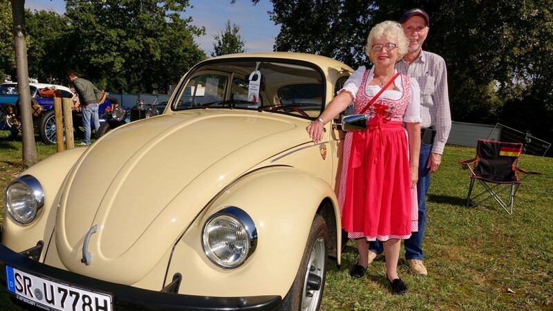 Bei der Nostalgie-Ausfahrt am Straubinger Herbstfest gibt es für Auto-Fans viel zu bestaunen.