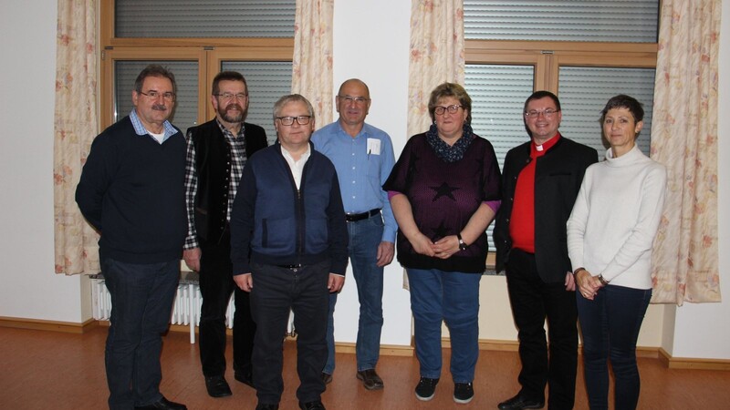 Die Vorstandschaft des Caritasvereins mit der neuen Schriftführerin Monika Plötz (Dritte von rechts).