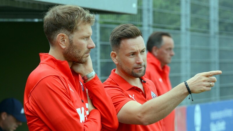Nur acht Punkte in 13 Spielen sind zu wenig: Das Trainerduo Christian Ranzinger (links)/Josef Holler muss gehen.