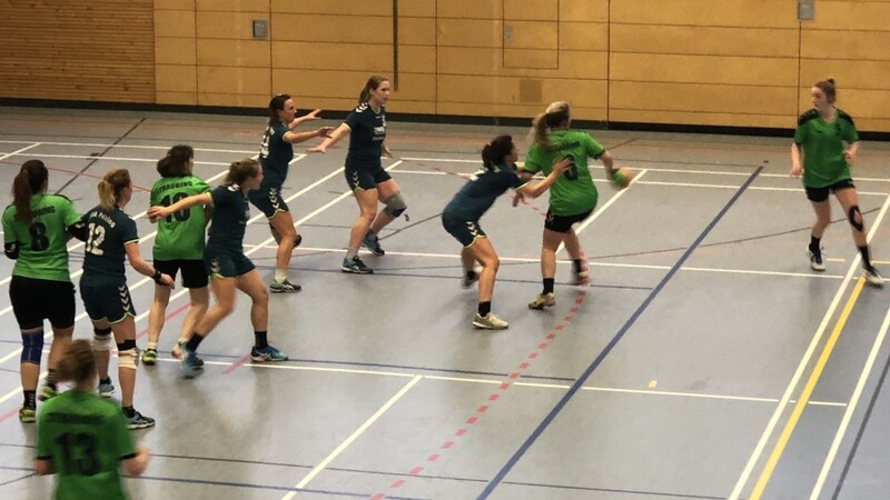 Erst im Schlussspurt setzten sich die Straubinger Handballfrauen gegen Palzing durch.