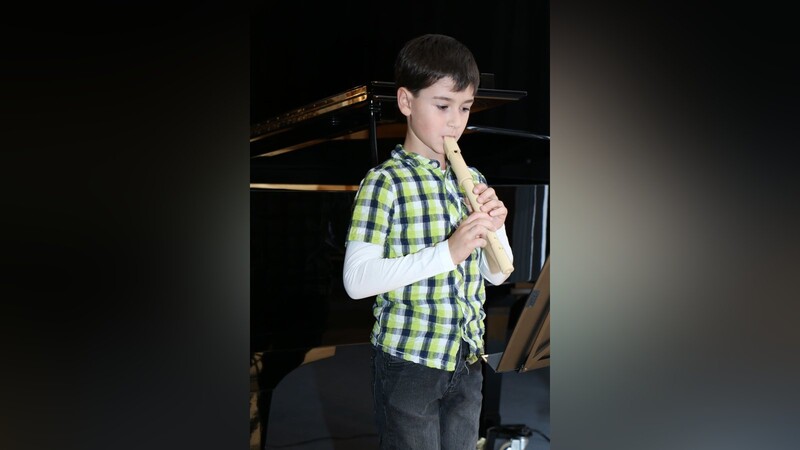 Daniel Csonka beim Flötenspiel