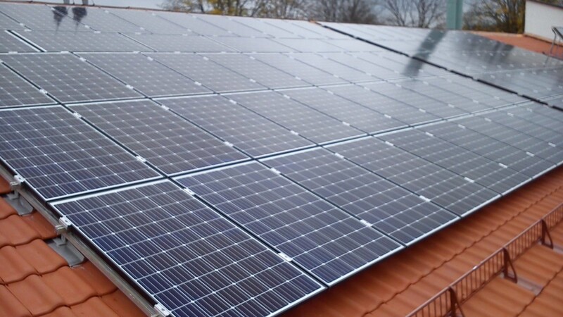 Die Stadt legt ein Förderprogramm für Solarstrom auf.