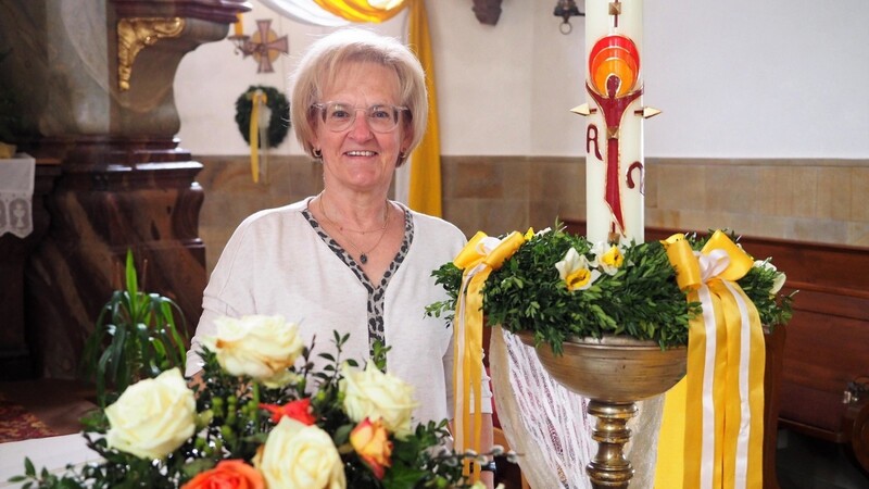 Maria Amberger, die mehr als 20 Jahre treuen Dienst als tüchtige und engagierte Mesnerin in der Pfarrei St. Bartholomäus geleistet hatte, wurde nun verabschiedet.