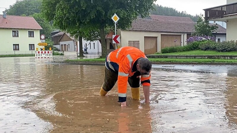 In den Landkreisen Kelheim und Neumarkt/Opf. traten Nebenflüsse über die Ufer und überschwemmten teils ganze Ortschaften.