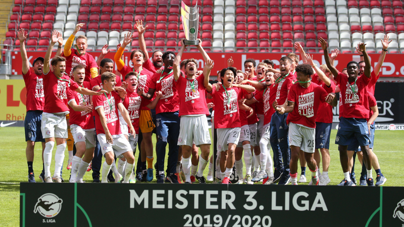 Die Zweitvertretung des FC Bayern ist Meister in der 3. Liga geworden, darf aber trotzdem nicht aufsteigen.