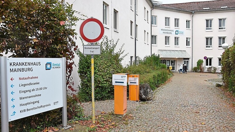 Stop! An der Ilmtalklinik Mainburg herrscht ab Donnerstag wieder ein generelles Besuchsverbot.