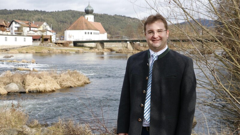 Stefan Baumgartner (40) ist seit 2008 Bürgermeister der Regentalgemeinde Chamerau. Bei den Kommunalwahlen am 15. März tritt er ohne Gegenkandidaten an.