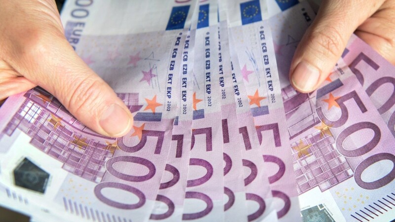 Betrüger benutzen unbescholtene Bürger als Finanzagenten zur Geldwäsche. Mittlerweile werden auch in Niederbayern immer mehr solcher Fälle bekannt. (Symbolbild)