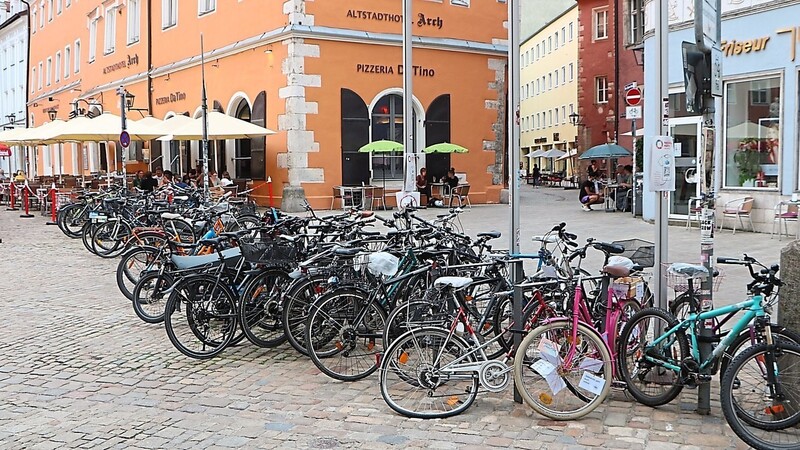 Große Radler sind die Regensburger schon länger. Im Frühjahr 2022 soll laut Stadtwerk das 2015 beschlossene Fahrradverleihsystem an den Start gehen. Davor wird es noch eine Testphase geben.