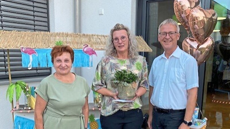 Auch Kinderlandbeauftragte Anneliese Maier (links) und Pfarrer Adi Ortmeier (rechts) sagten "Danke".