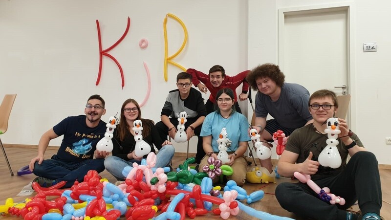 Die lustigen Ballonschneemänner entstanden im Workshop "Ballon-Modellage".