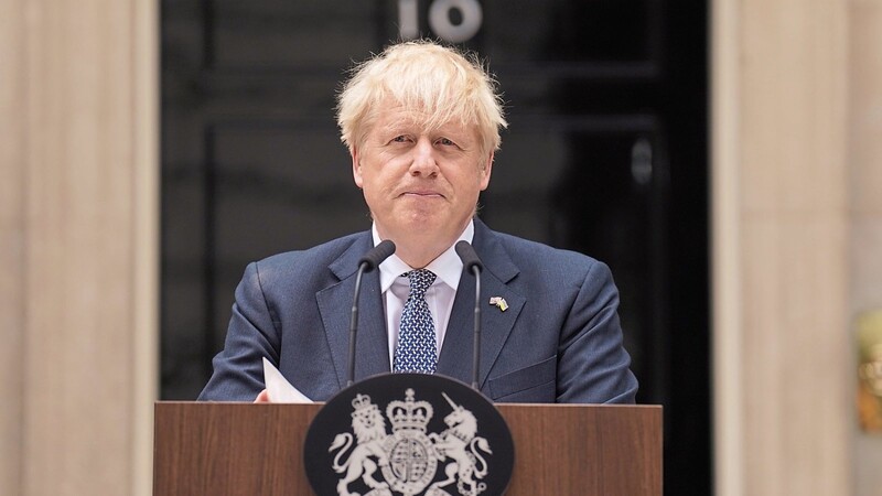 Geht es nach ihm, will Boris Johnson noch so lange im Amt des Premierministers bleiben, bis ein Nachfolger bestimmt wird. Das könnte sich noch monatelang hinziehen.