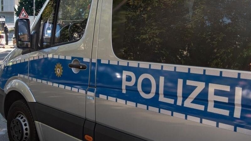 Im Zusammenhang mit Organisierter Kriminalität und Steuerhinterziehung unternimmt die Polizei in Berlin und Brandenburg eine Großrazzia (Archiv).