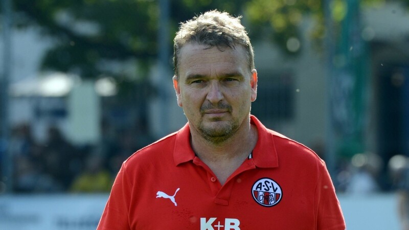 Erich Hartl, noch als U15-Trainer beim ASV Cham aktiv, wird zur kommenden Spielzeit Cheftrainer beim 1. FC Bad Kötzting.