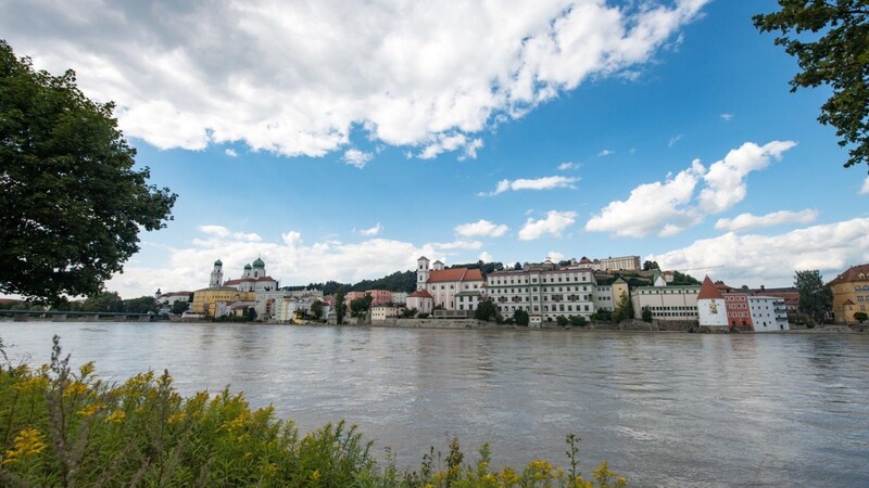 Die Wasser- und Schifffahrtsbehörde hat das Floß aus der Donau entfernt. (Symbolbild)