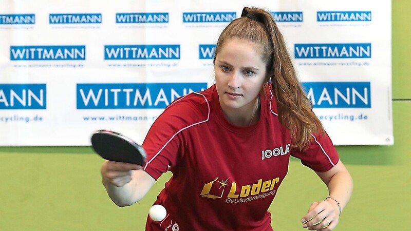 BLICK NACH VORNE: Kathi Teufl hofft trotz aller Widrigkeiten auf eine gelungene Restsaison: "Wir wollen die fünf Spiele gut durchziehen", sagt die Kapitänin vom DJK Sportbund Landshut.