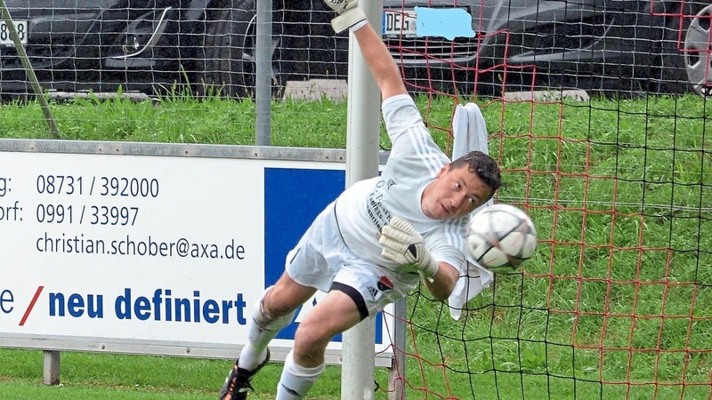 Unzählbar viele Bälle hat Christian Wloch als Torhüter für Metten, Bernried, Bad Kötzting, den SV Schalding-Heining und den TSV Seebach pariert.