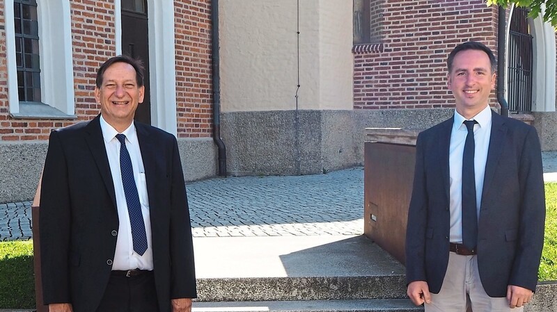 Bürgermeister Dr. Franz Gassner mit dem neuen Geschäftsleiter Christian Dittrich.