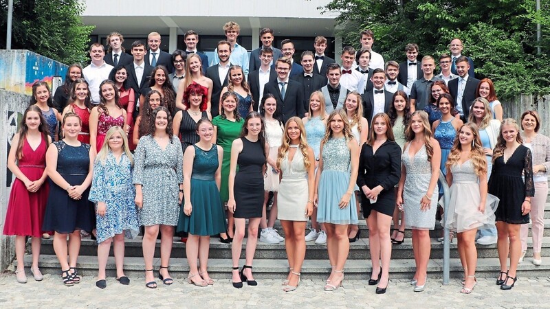 Die diesjährigen Abiturienten des Benedikt-Stattler-Gymnasiums