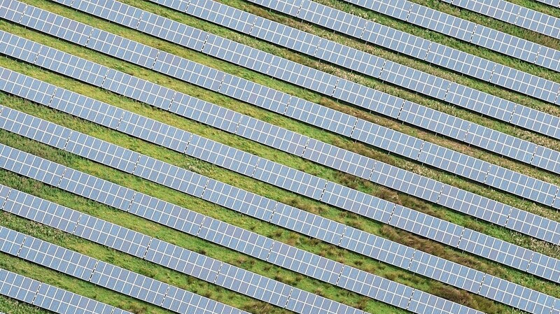 Der Marktrat hat seine grundsätzlichen Bestimmungen zur Größe von Photovoltaik-Freiflächenanlagen im Gemeindegebiet geändert.
