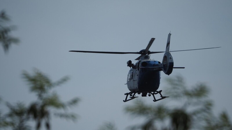 Nach einem Einbruchsversuch in einem Gasthaus in Gstaudach suchte die Polizei unter anderem mit einem Hubschrauber nach dem flüchtigen Einbrecher. (Symbolbild)