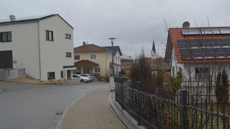 Als letztes großes Baugebiet wurde "Feldkirchen-Erweiterung" erschlossen. Seitdem setzt die Marktgemeinde verstärkt auf innere Verdichtung nach dem Programm "Innen statt außen".