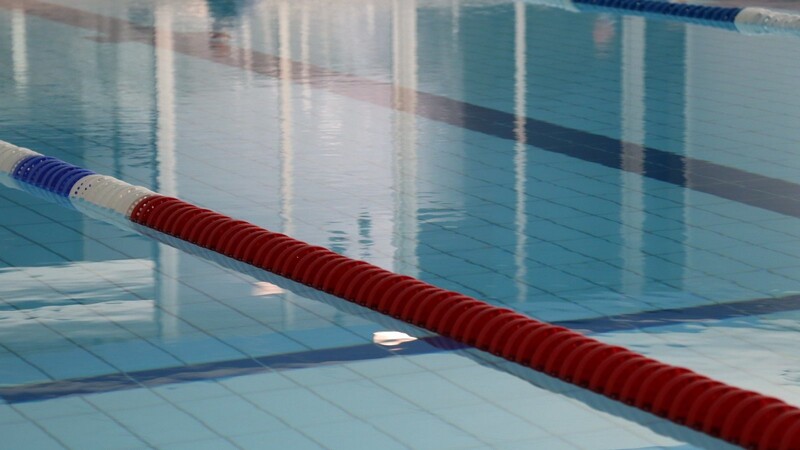 Die Nachfrage nach Schwimmkursen bei der Schwimmschule Straubing ist laut Verantwortlichen derzeit extrem hoch.