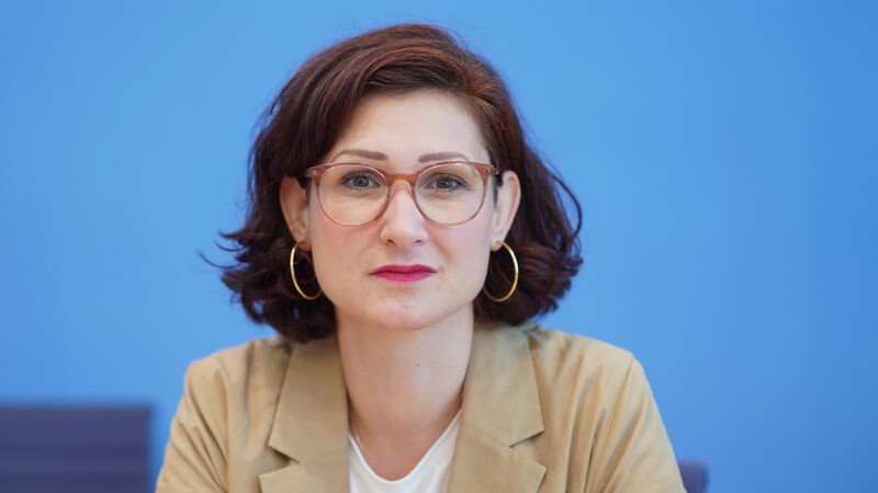 Die Publizistin und ehemalige Laschet-Redenschreiberin Ferda Ataman provozierte in der Vergangenheit mit deftigen Aussagen.