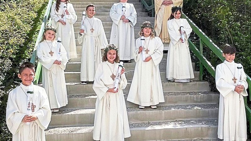 Am Sonntag haben neun Kinder in der Pfarrei Perkam ihre Erstkommunion gefeiert.
