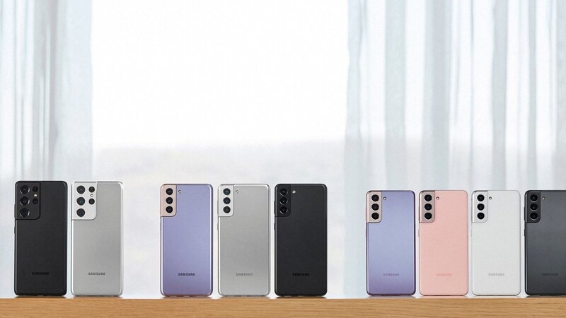 Die neue Galaxy-Generation von Samsung kommt in drei Varianten daher: S21 (rechts), S21+ (Mitte) und S21 Ultra (links).