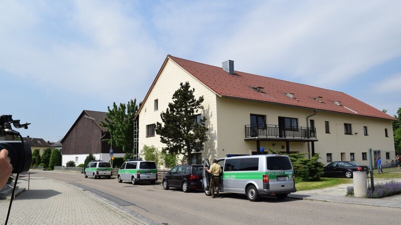 Ein Unbekannter hat auf das Asylbewerberheim in Wallersdorf einen Brandanschlag verübt. (Foto: Christine Schmerbeck)