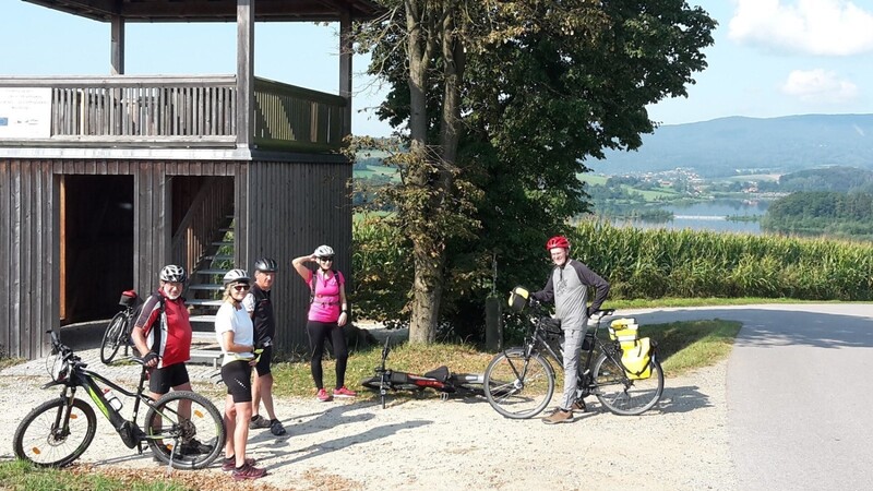 Ein beliebtes Ziel für Radfahrer und Wanderer: der Drachensee-Aussichtsturm bei Kleinaign.