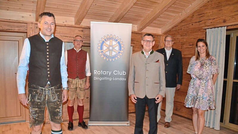 Stefan Dandorfer, Josef Wallinger, Dr. Michael Maurer, Max Mundt und Silvia Hofbauer (von links).