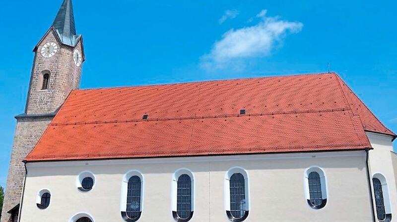 Die Pfarrkirche in Kurzenisarhofen