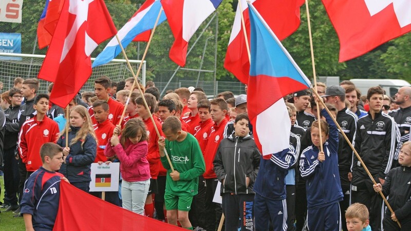 Fußball, Fest und Freundschaft: Der Isarcup verbindet Kinder und Jugendliche aus Europa. (Foto: Spanier)