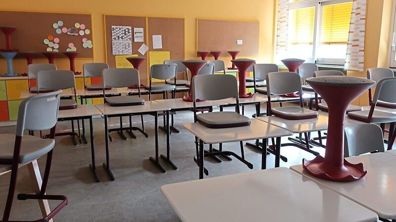 Ein Vierteljahr waren die Klassenzimmer verwaist. Erst seit Pfingsten dürfen die Kinder in geteilten Klassen wieder in die Schule.