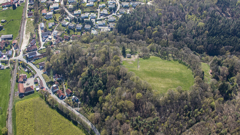 Luftbild vom Burgstall Altdorf hinter dem Heimatmuseum.