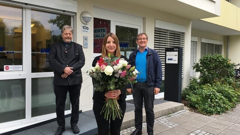Die neue VdK-Kreisgeschäftsführerin Anne Dinkel mit VdK-Kreisvorsitzendem Hermann Bredenkamp (r.) und dessen Stellvertreter Bernd Schabenberger.