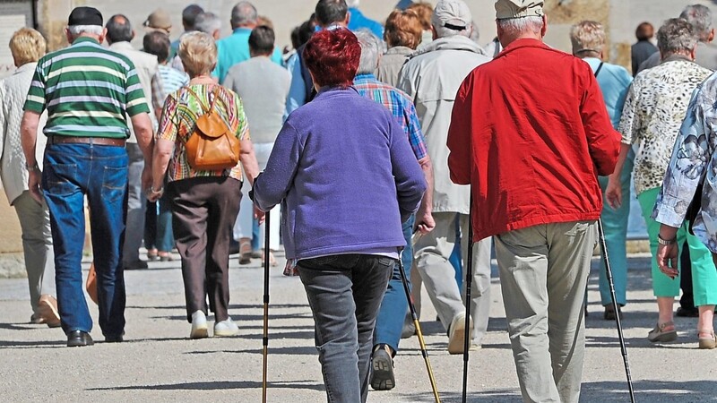 Die Zahl der Senioren im Landkreis wird in den kommenden Jahren kontinuierlich steigen.