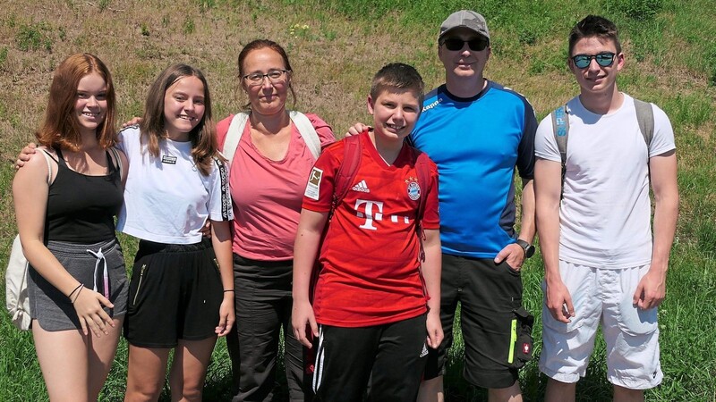 Die Familien Spaltner und Riewer - Corona gab den Ausschlag für den Urlaub im Bayerischen Wald, den sie aber sehr genießen.