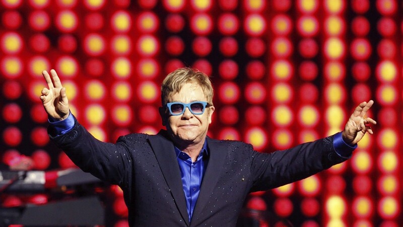 Schillernder Mega-Star: Elton John 2015 bei einem Auftritt in Madrid