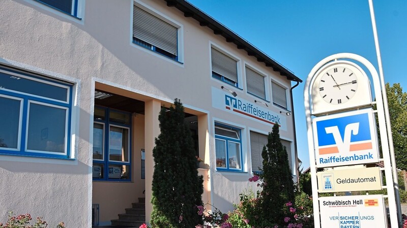 Die Generalversammlung der Raiffeisenbank Aiglsbach stimmte einer Fusion mit der Raiffeisenbank Hallertau geschlossen zu.