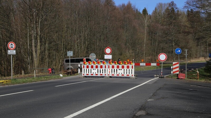 Der Grenzübergang Waldsassen-Cheb in der Nordoberpfalz. Ausländern aus "Hochrisikoländern" ist die Einreise nach Tschechien seit Sonntag untersagt, darunter auch Deutschland, Österreich und die Schweiz.