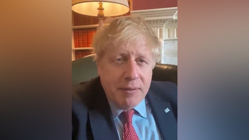 Meldete sich aus der Isolation via Video: Boris Johnson.