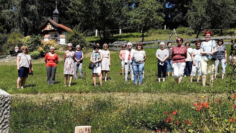 25 Mitglieder des Frauenbundes erkundeten die Kapellen in den Nachbargemeinden.