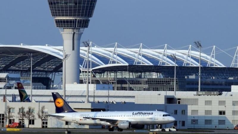 Am 8. Juli werden am Flughafen München zunächst die Terminalbereiche C, D und E wieder in Betrieb genommen (Archiv).
